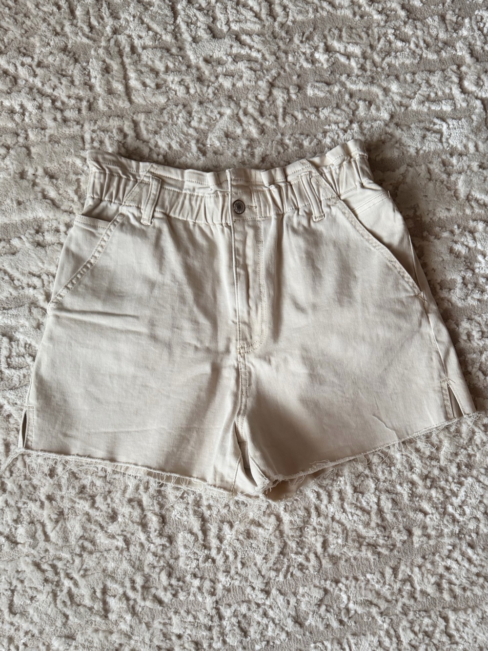 Oat New York Cream High-Waist Paperbag Shorts